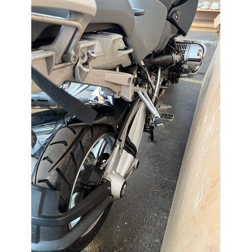 872 - BMW R1200 GS Motorcycle and accessories; 23990miles 2007 plate, passed all MOT's, MOT Expired July, ... 