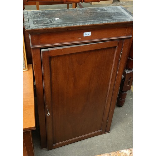 1076 - 19th century Mahogany wall cabinet, Comes with key.