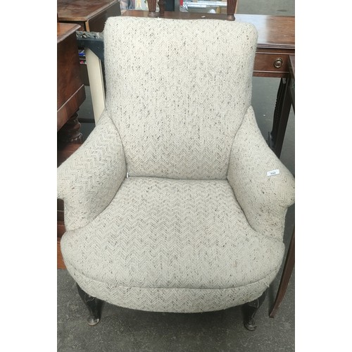 998 - Antique lounge chair- supported on queen anne legs