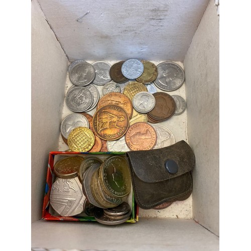 744A - Collection of mixed world coins; British decimal coins- 20p, 50p, £1, £2 coins, various crowns and m... 