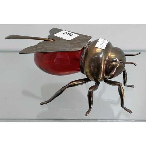 1642 - Large vintage Mappin & Webb Silver plate Bee shaped honey pot with ruby glass preserve. Comes with s... 