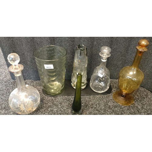 1653 - Selection of antique and vintage glass; Possible white Friars green rippled effect vase, Amber decan... 