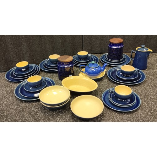 1657 - Denby blue design dinner service.