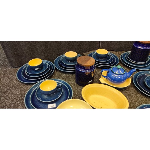 1657 - Denby blue design dinner service.