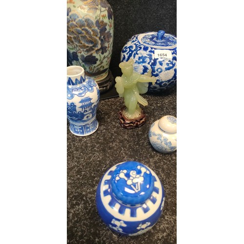 1654 - Selection of Chinese porcelain; Qing Dynasty Kangxi Nian Zhi blue and white vase, Famille Rose flora... 