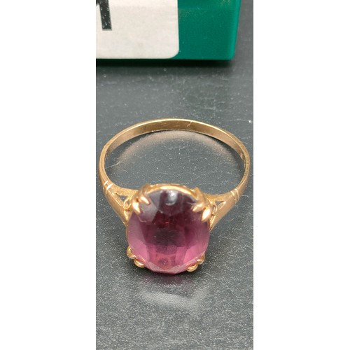 1211 - 9ct yellow gold and carved cameo ring, 9ct yellow gold and round cut amethyst and 9ct yellow gold la... 