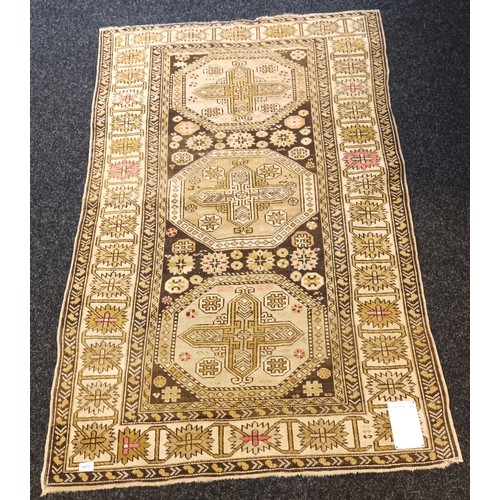 1673 - Handmade Vintage Turkish Rug  Measuring; 170 x 108 cm.