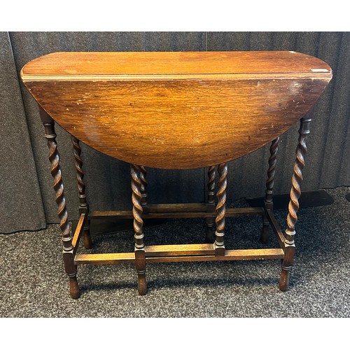 1320 - 19th century oak drop end table raised on barley twist legs [74x84x36cm