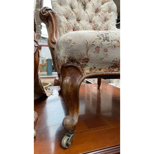 1006B - A Victorian button arm chair