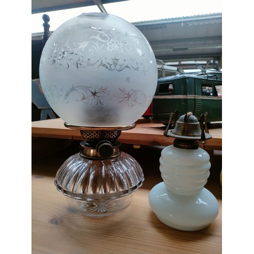 963A - 2 vintage oil lamps