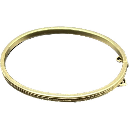 123 - 9ct yellow gold bangle [5.63grams]