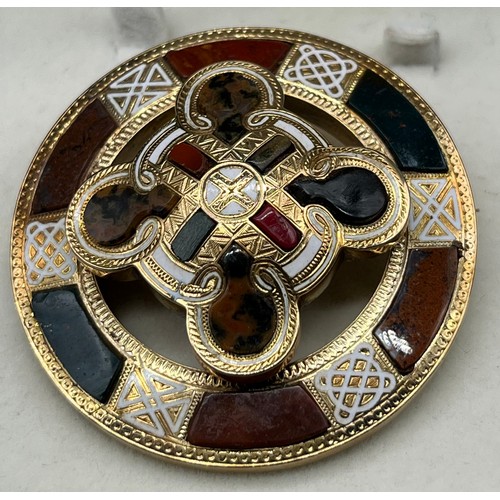 53 - 19th century 14ct yellow gold, enamel and agate circular Celtic brooch. C.1860. Fitted with various ... 