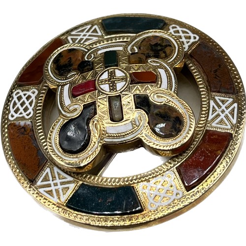 53 - 19th century 14ct yellow gold, enamel and agate circular Celtic brooch. C.1860. Fitted with various ... 