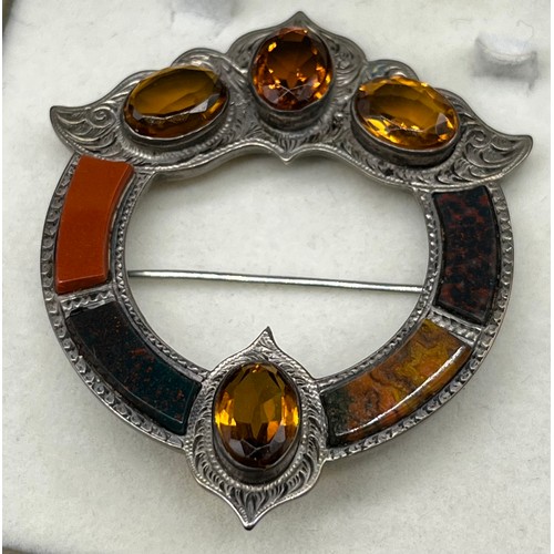 54 - 19th century silver, agate stone and citrine stone Scottish bracelet, Together with a 19th century s... 