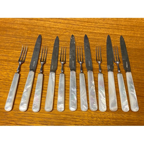 7 - 12 piece Sheffield silver fork and knives set Fitted with mother of pearl handles. Produced by Allen... 