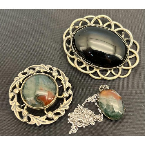 78 - Edinburgh silver Scottish brooch fitted with a moss agate stone, Silver and moss agate pendant with ... 