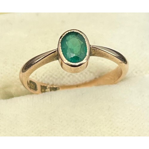 85 - Antique 9ct yellow gold and oval cut Emerald stone ring. [Ring size N] [2.26Grams]