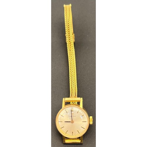 584 - Vintage Ladies Omega cocktail watch; 9ct gold case and bracelet. Ina working condition. [Without wor... 