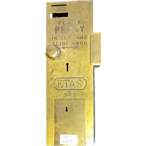 665A - 19th Century solid brass No5 ETAS penny toilet door lock.
[32.5x10cm]