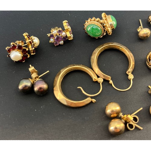 549 - Nine pairs of 9ct yellow gold earrings and one pair of 18ct yellow gold earrings; 18ct and coral dro... 