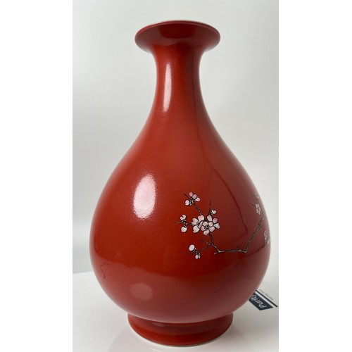 150 - A VERY RARE RED- GLAZED ENAMELLED VASE, YUHUCHUNPING, Seal mark of the Chinese Qianlong period [1736... 