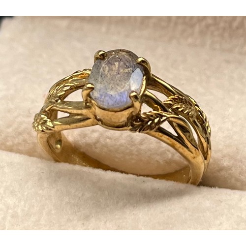 102 - 9ct yellow gold ring set with an oval cut moon stone. [Ring size N] [3.67Grams]