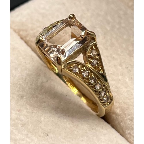 28 - 9ct yellow gold ring set with various gem stones. [Ring size N] [3.49Grams]