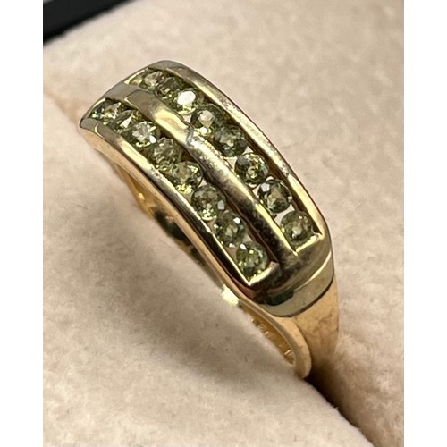 52 - 9ct yellow gold ring set with a cluster of round cut green gem stones, two rows. [Ring size N] [2.61... 