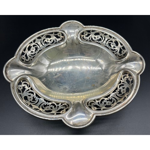 36 - Sheffield silver pierced bon bon raised dish. Produced by George Wish. [227grams] [5x18.5x16cm]