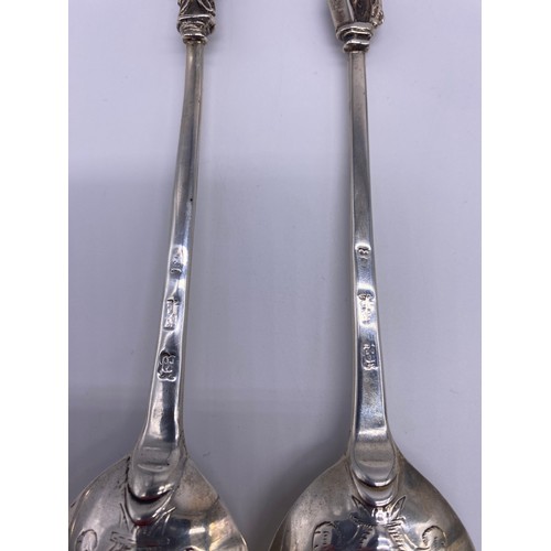 69 - A pair of Apostle spoons I.B marked twice, indistinct town mark, of traditional form, the apostles a... 