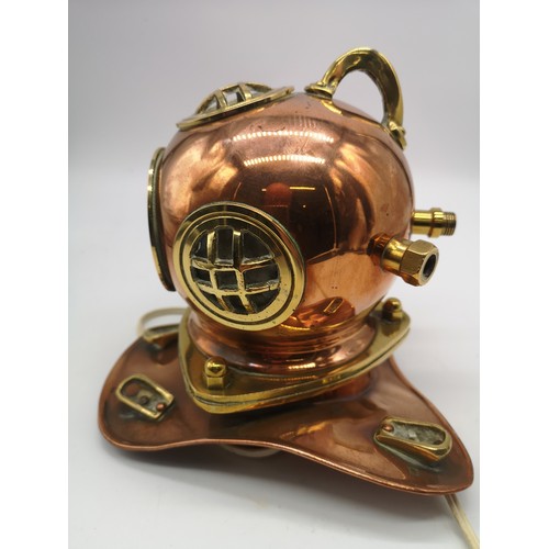 100 - Brass Deep Sea Divers Helmet with electric light fitting, H 20cm.