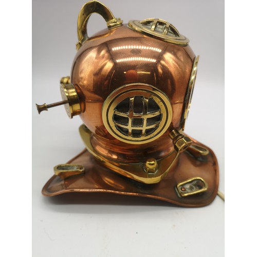 100 - Brass Deep Sea Divers Helmet with electric light fitting, H 20cm.