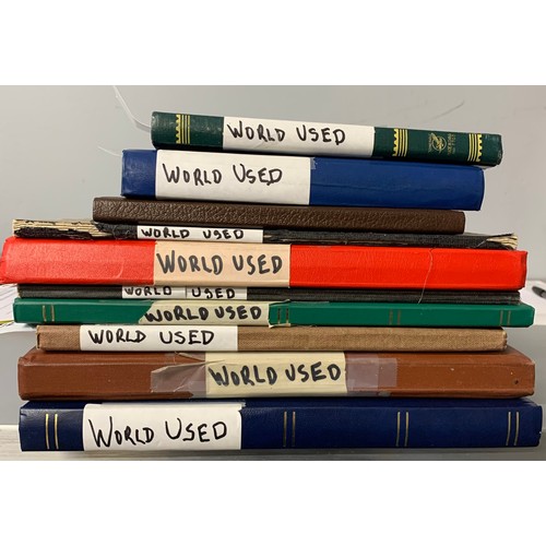 72 - 10 books ALL WORLD – a group of ten various stock books, used stamps
VIEWING RECOMMENDED