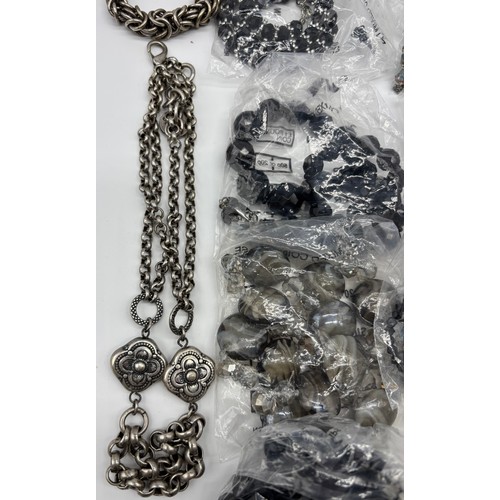 100 - 30 costume and white metal necklaces and chains