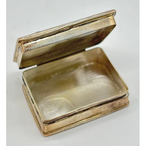 19 - Small silver snuff box with playing card enamelled top
Weight - 26g