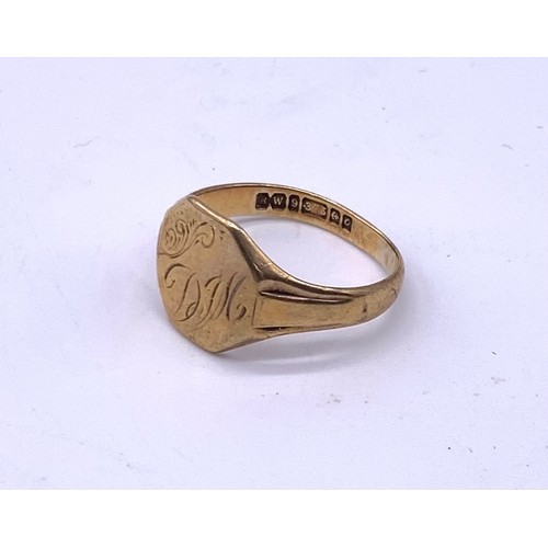 27 - 9ct gold gents signet ring 
Size - O
Weight - 3.45g