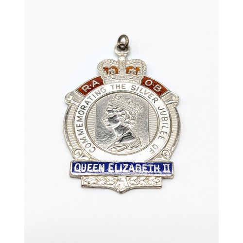 101 - Commemorative silver jubilee pendant, with inscription