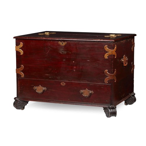 224 - Georgian Mahogany Mule or Dowry Chest, the hinged top with large brass X strap hinges, opening to a ... 