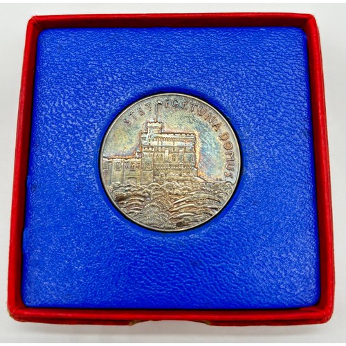 32 - 1935 King George V Silver Jubilee medal in box