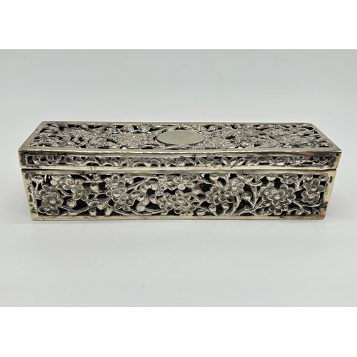 8 - 19th century Chinese Export box and cover Ho Ho circa 1890, pierced rectangular form with hinged lid... 