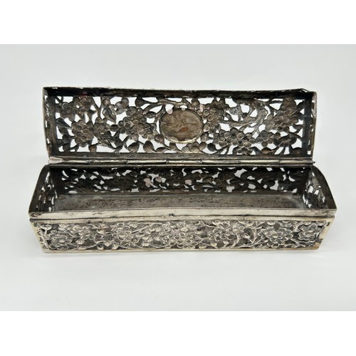 8 - 19th century Chinese Export box and cover Ho Ho circa 1890, pierced rectangular form with hinged lid... 