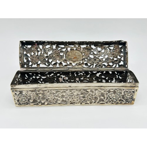 8 - 19th century Chinese Export box and cover Ho Ho circa 1890, pierced rectangular form with hinged lid... 