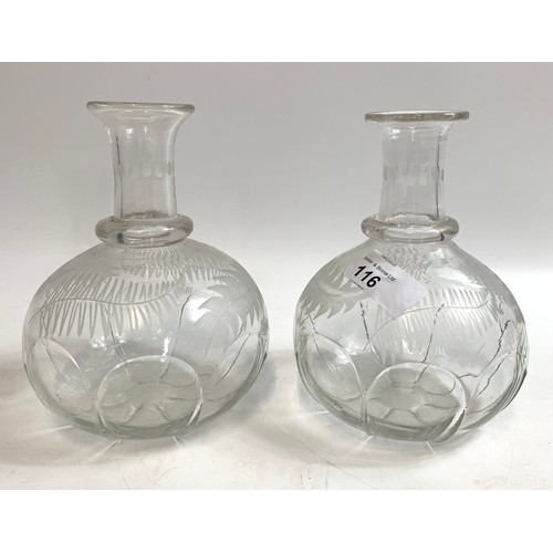 116 - Collection of glassware to include pair of Edwardian etched glasses and decanters