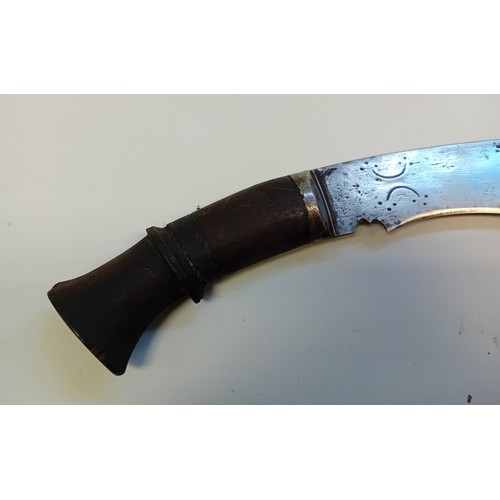 104 - Circa 1840's Munity Kukri Knife with eyelash markings
[40cm]