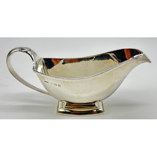 24 - Silver Sauce/Gravy Boat, Collingwood & Sons Ltd, Birmingham 1936

Weight - 223g