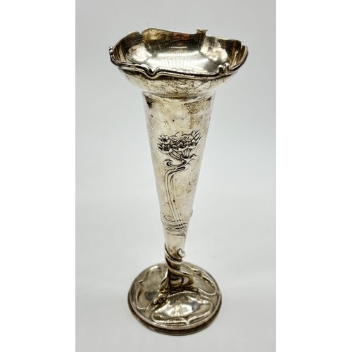 28 - Art Nouveau fluted vase, William Hutton & Sons Ltd, London 1902
Weight - 157g