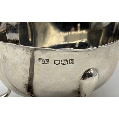 44 - Silver sauce boat, Viner's Ltd, Sheffield 1947
Weight - 106g