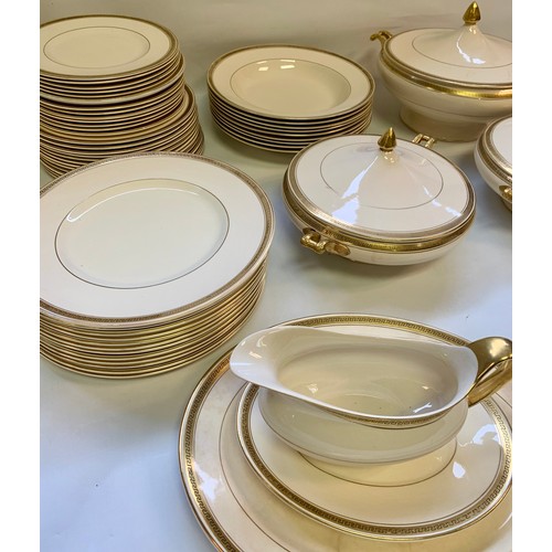 418 - Large collection of dinner ware to include pieces from three makers Royal Albert, Paragon and Soho P... 