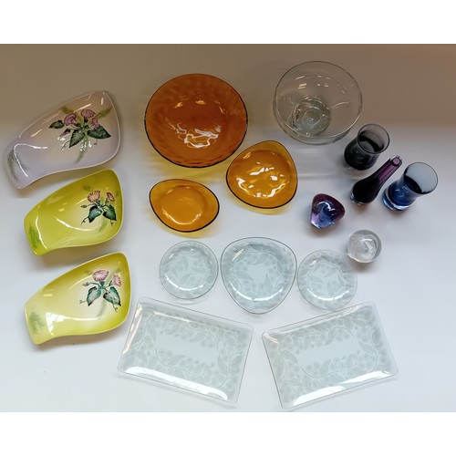 413 - Collection of coloured glass and Carlton ware