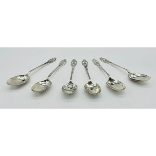 34 - Set of six silver arts & crafts teaspoons, Hilliard & Thomason, Birmingham 1893

Weight - 74g